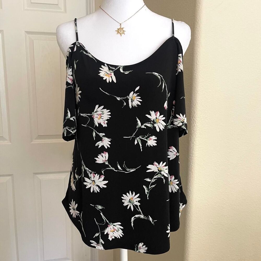 black & white floral off the shoulder blouse with white daisies - size small
